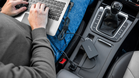 Ładowarka samochodowa do laptopa zasilacz 65W 12v 24V 8 końcówek Rebel Ładowarka samochodowa do laptopa zasilacz 65W 12v 24V 8 końcówek Rebel