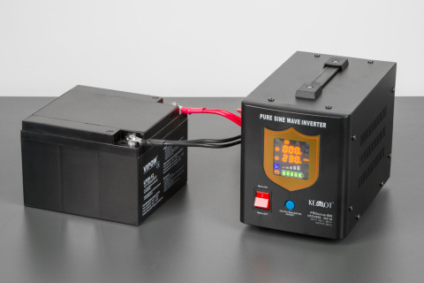 Zasilacz awaryjny UPS Kemot PROsinus 800 12V/230V Zasilacz awaryjny UPS Kemot PROsinus 800 12V/230V