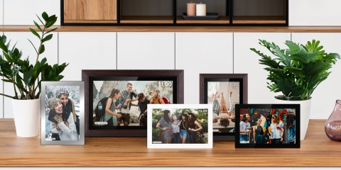 Cyfrowa ramka Kruger&Matz na zdjęcia FRAMEO Wi-Fi 10,1" wysoka jakość panel lustrzana Cyfrowa ramka Kruger&Matz na zdjęcia FRAMEO Wi-Fi 10,1" wysoka jakość panel lustrzana