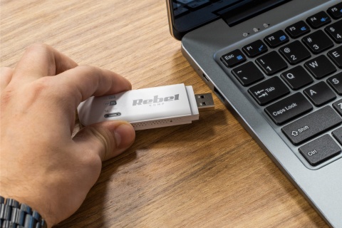 Modem LTE 4G USB WiFi na kartę SIM router Rebel Modem LTE 4G USB WiFi na kartę SIM router Rebel