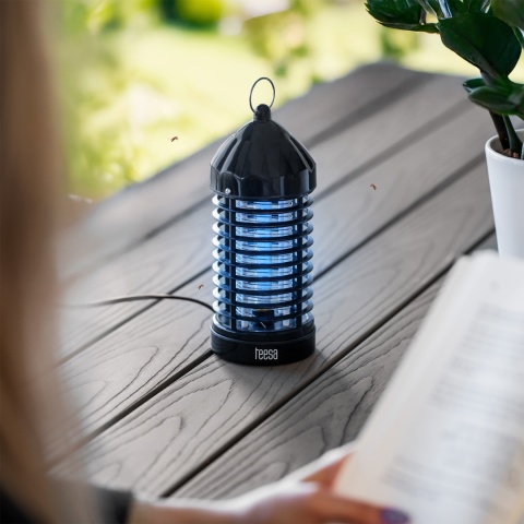 Lampa owadobójcza elektryczna UV rażąca komary muchy meszki owady TEESA