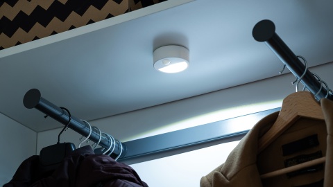 Lampka nocna LED czujnik ruchu zmierzchu 3xAAA Rebel Lampka nocna LED czujnik ruchu zmierzchu 3xAAA Rebel