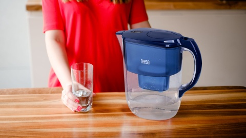 Dzbanek filtrujący Teesa 3,8 L niebieski + 1 filtr Dzbanek filtrujący Teesa 3,8 L niebieski + 1 filtr