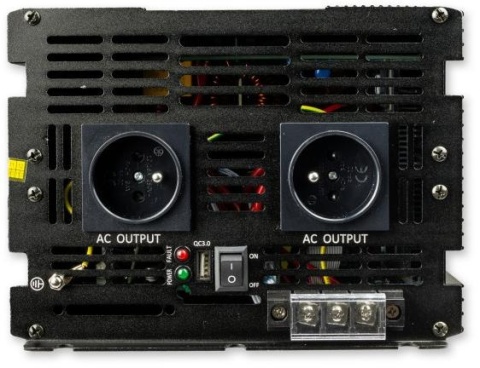 PRZETWORNICA VOLT POLSKA SINUS 8000 12V / 230V 4000/8000W PRZETWORNICA VOLT POLSKA SINUS 8000 12V / 230V 4000/8000W