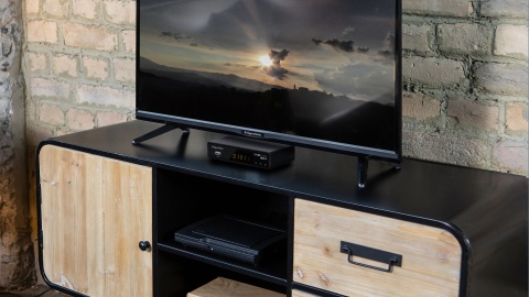 Tuner DVB-T2 KrugerMatz H.265 HEVC dekoder KM0550A Tuner DVB-T2 KrugerMatz H.265 HEVC dekoder KM0550A
