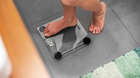Waga łazienkowa Teesa LCD szklana dokładności do 0,1 kg max 180 kg