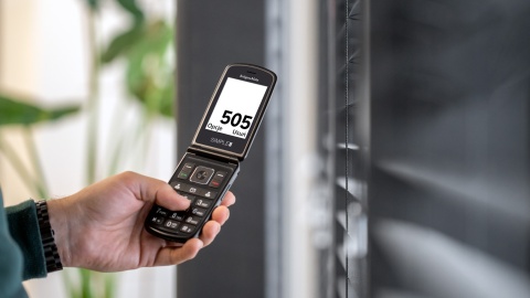 Telefon dla seniora klapka SOS radio Kruger&Matz 4/32MB