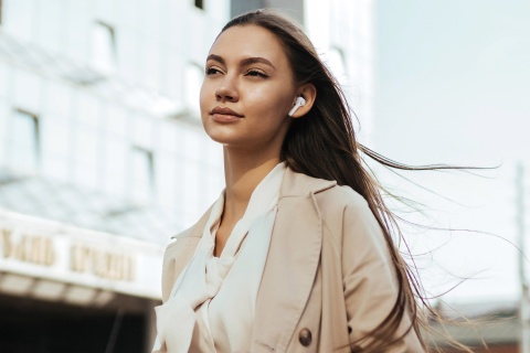 Bezprzewodowe słuchawki dokanałowe bluetooth etui Kruger&Matz M4 PRO