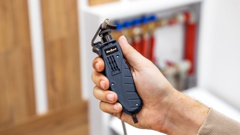 Ściągacz izolacji kabla nóż obrotowy Rebel RB-1008