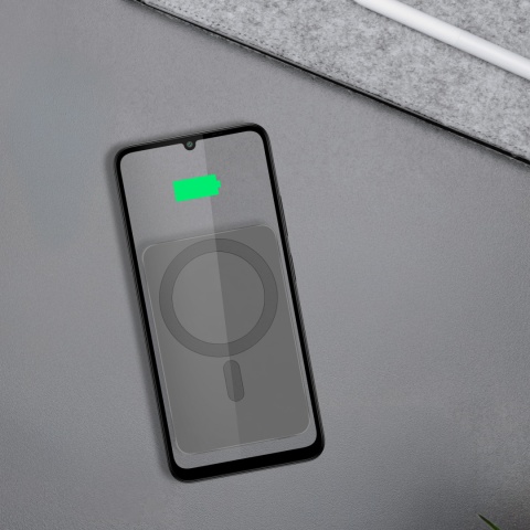 POWER BANK indukcyjny Kruger&Matz 5000 mAh Mag Safe szary POWER BANK indukcyjny Kruger&Matz 5000 mAh Mag Safe szary