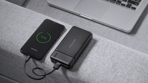 Power bank 20000mAh 2xUSB USB-C kabel KrugerMatz Power bank 20000mAh 2xUSB USB-C kabel KrugerMatz