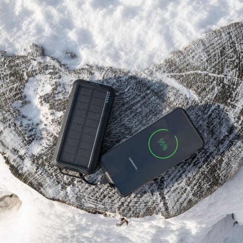 Powerbank solarny Kruger&Matz 10 000 mAh ładowanie bezprzewodowe latarka Powerbank solarny Kruger&Matz 10 000 mAh ładowanie bezprzewodowe latarka
